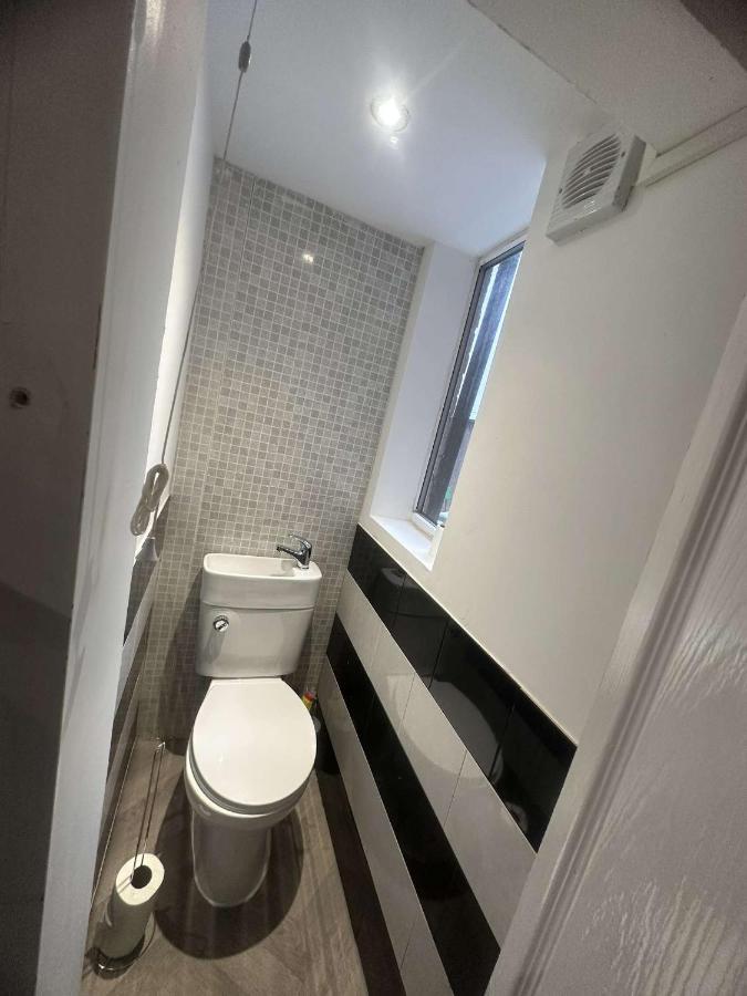 M&B Accommodation لينكولن المظهر الخارجي الصورة